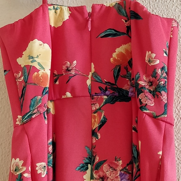 Strapless flare dress - Picture 3 of 5